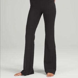 Lululemon Groove Super High Rise Pant Nulu - Black size 2